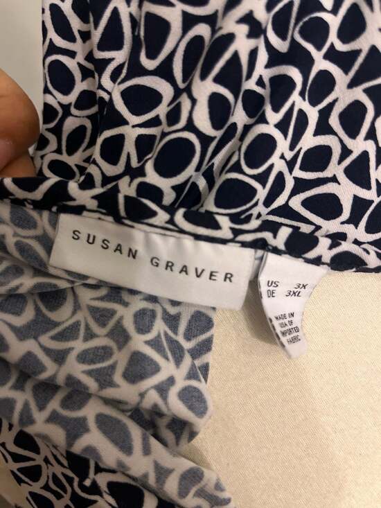 Susan Graver Plus Size 3X Geometric Print Sleeveless Sharkbite Hem Tunic Top - Picture 4 of 6